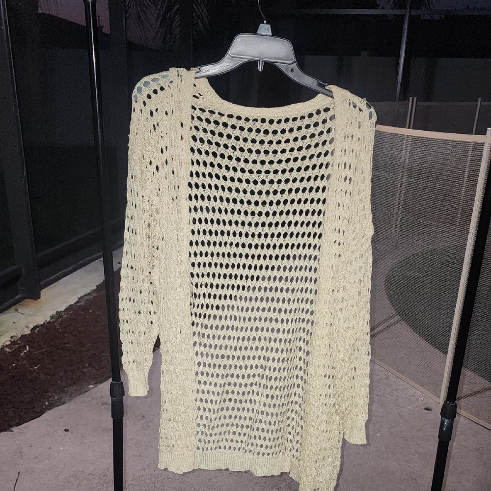 Source Unknown Cream Cardigan with Open-Knit Design